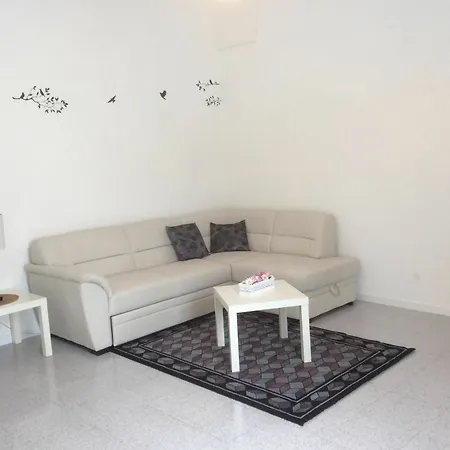 With One Bedroom In Melendugno, With Terrace - 7 Km From The Lägenhet Melendugno