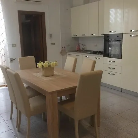Lägenhet With One Bedroom In Melendugno, With Terrace - 7 Km From The *