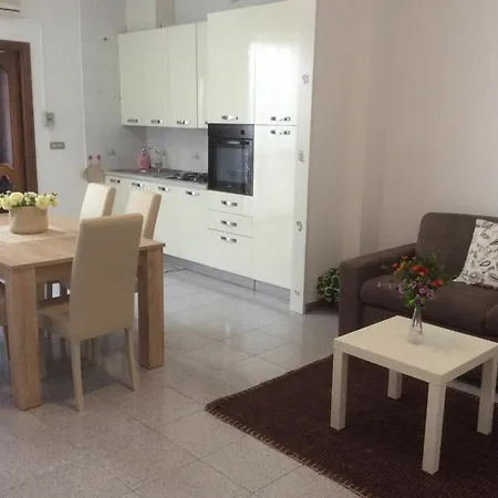 With One Bedroom In Melendugno, With Terrace - 7 Km From The Lägenhet